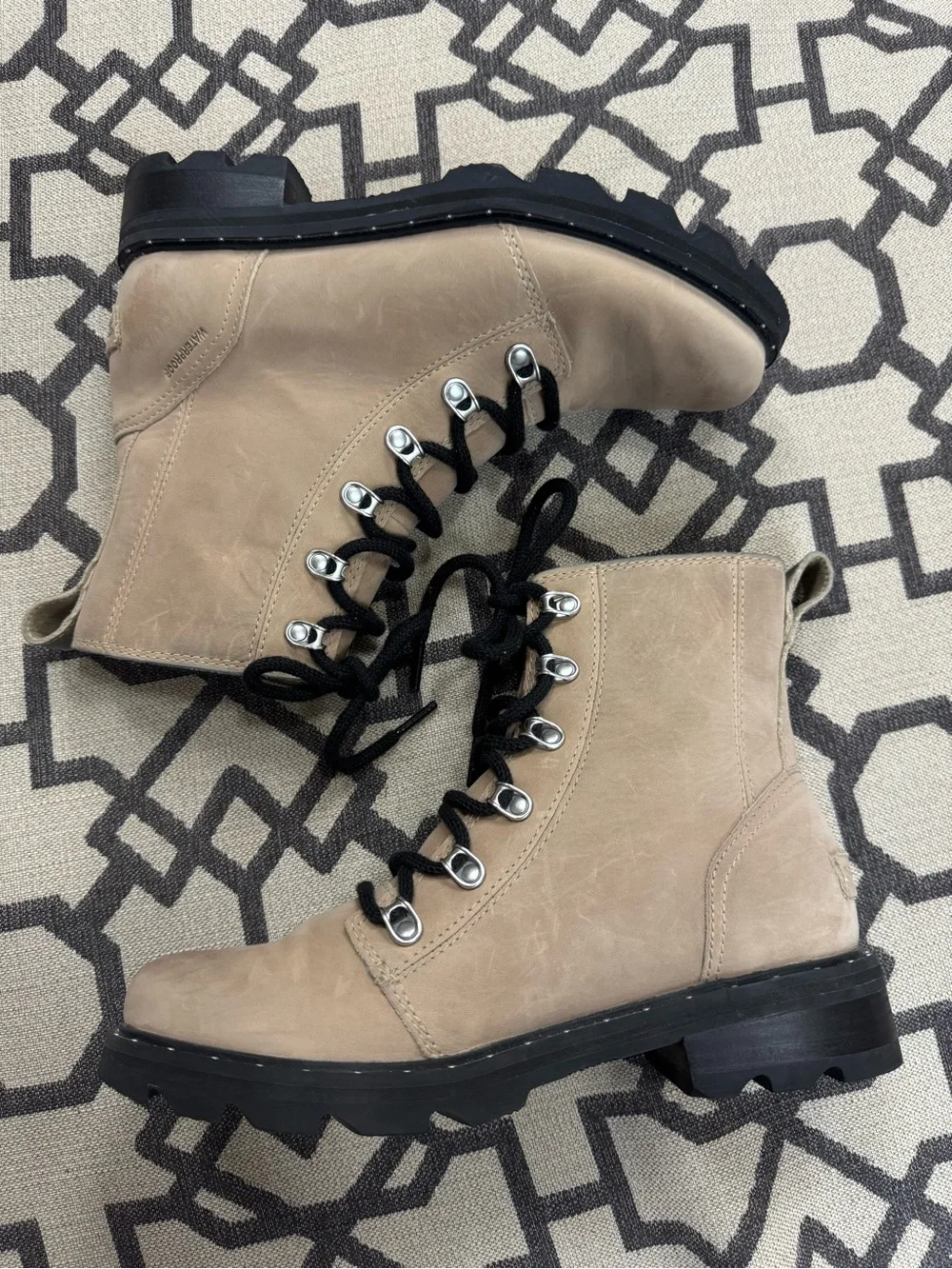SOREL Lennox Lace Waterproof Suede Combat Moto Lug Boots Sandy Tan 7.5